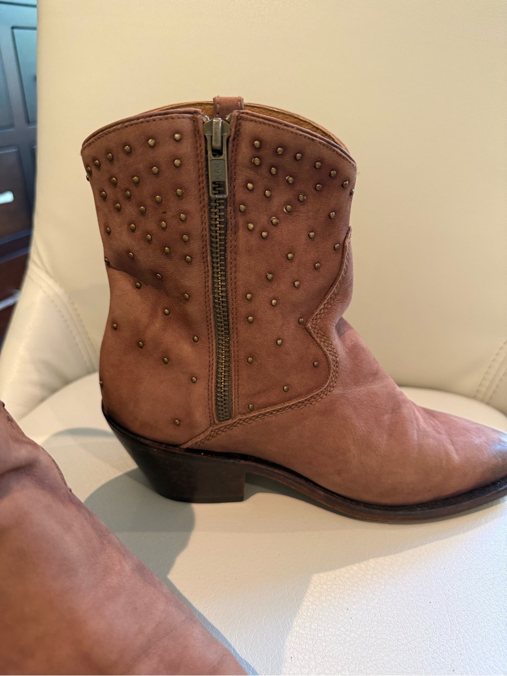 Women’s Lucchese Avie Brown Studded Western Ankle Boots Size 7 - Picture 2 of 6